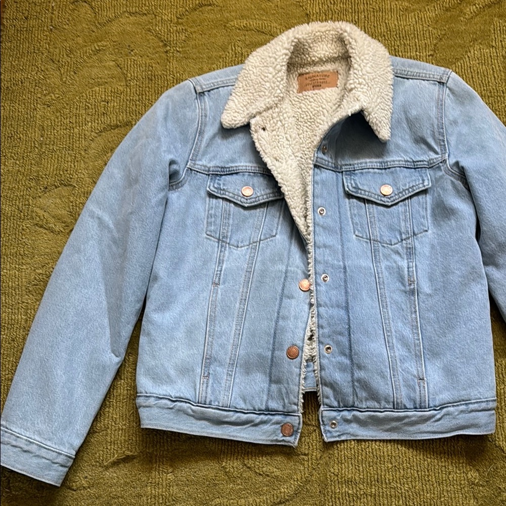 Levi’s Sherpa Ex Boyfriend Trucker Jacket Small